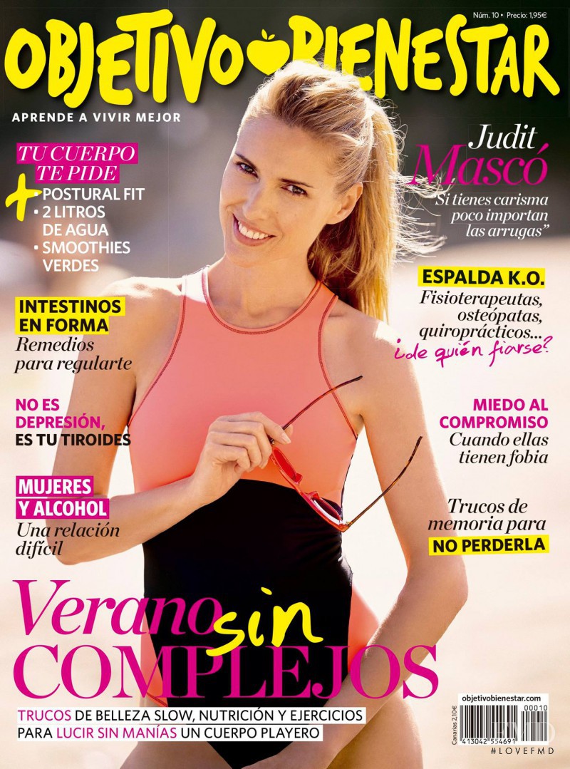 Judit Masco featured on the Objetivo Bienestar cover from July 2015