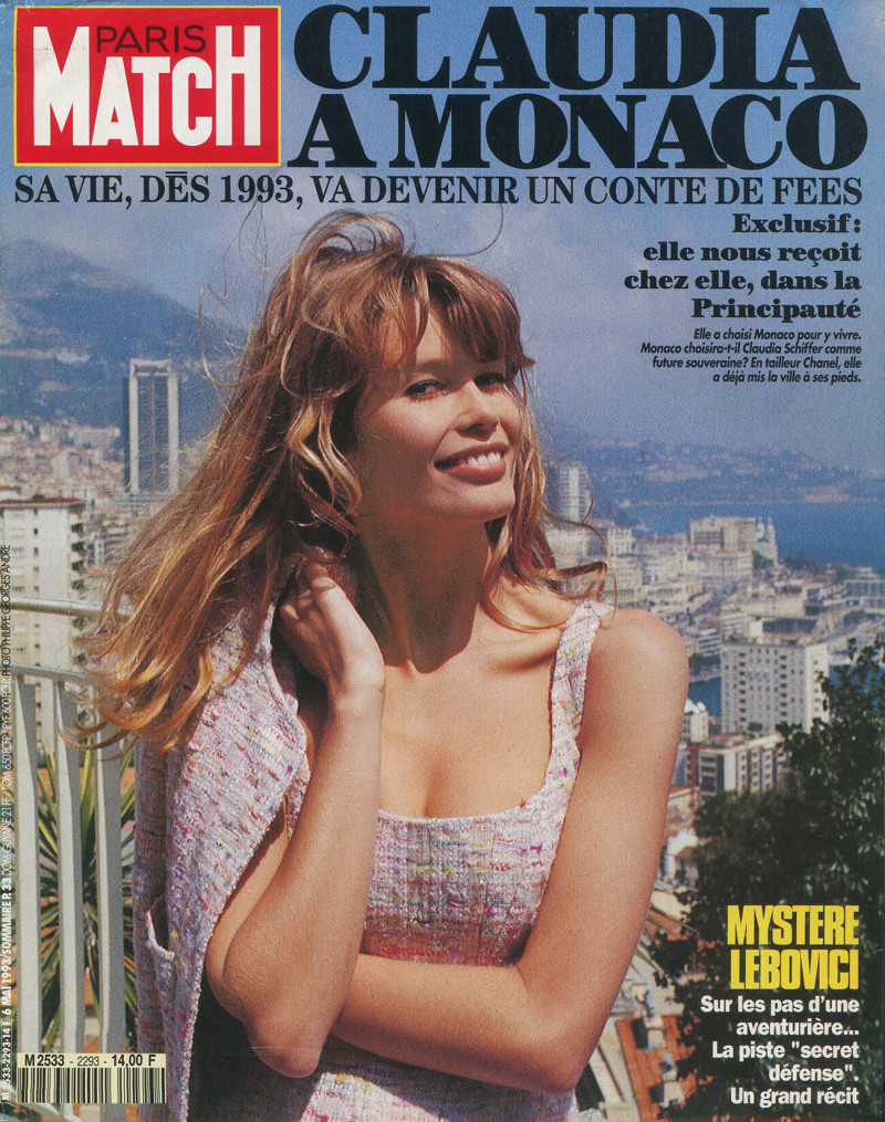 Claudia Schiffer featured on the Paris Match cover from May 1993