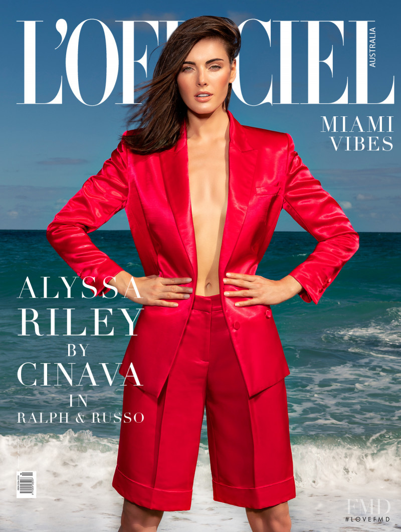 Alyssa Riley featured on the L\'Officiel Australia cover from June 2020