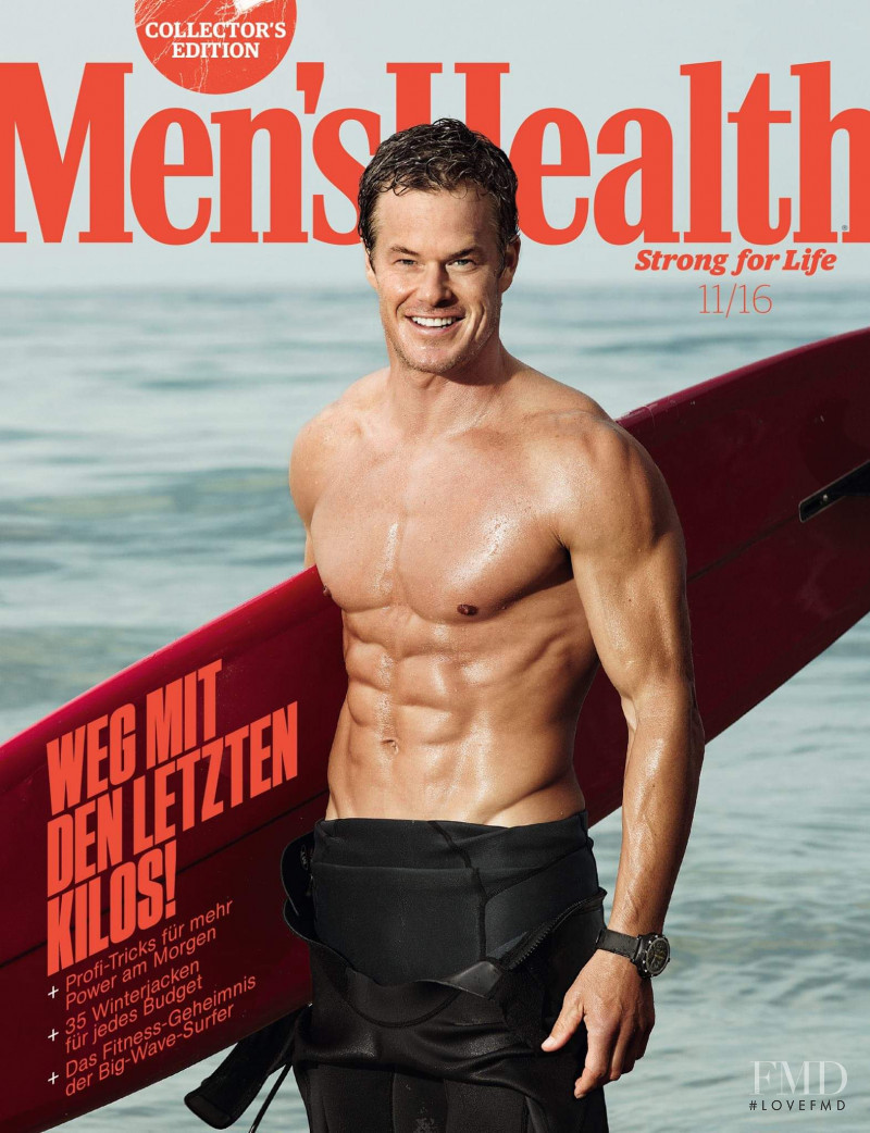  featured on the Men\'s Health Germany cover from November 2016
