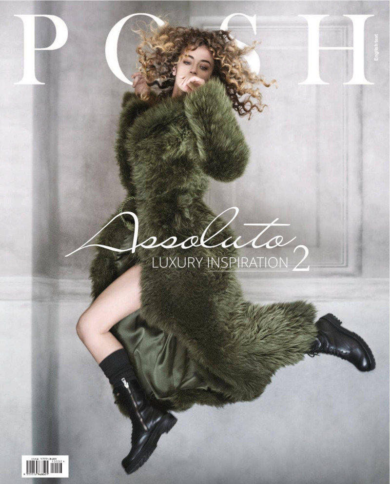 Pamela Marra featured on the Posh Italy cover from October 2016