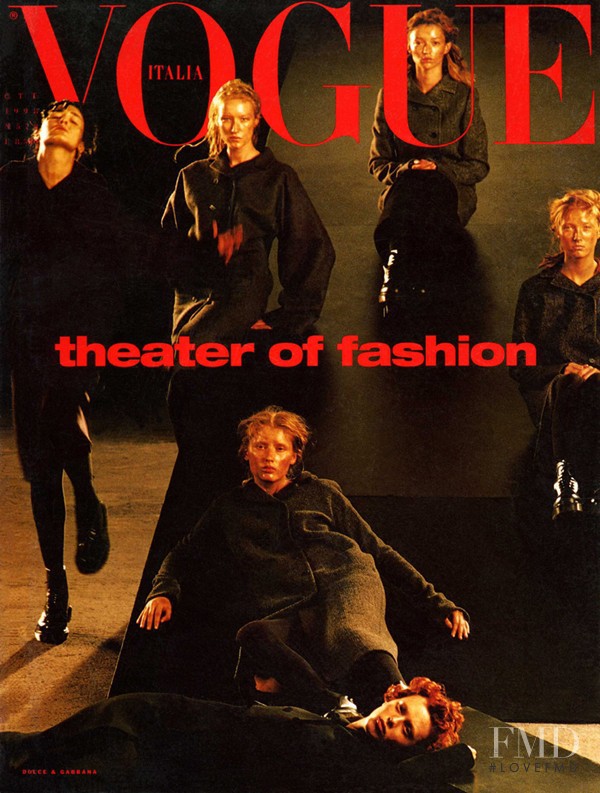 Audrey Tchekova, Audrey Marnay, Erin O%Connor, Jade Parfitt, Karen Elson, Maggie Rizer featured on the Vogue Italy cover from October 1998