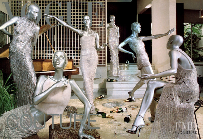 featured on the Vogue Italy cover from September 1998