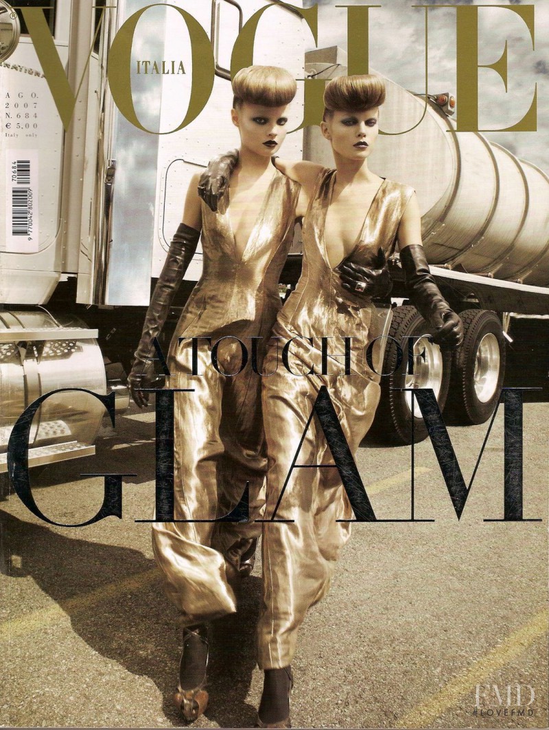 Magdalena Frackowiak, Maryna Linchuk featured on the Vogue Italy cover from August 2007