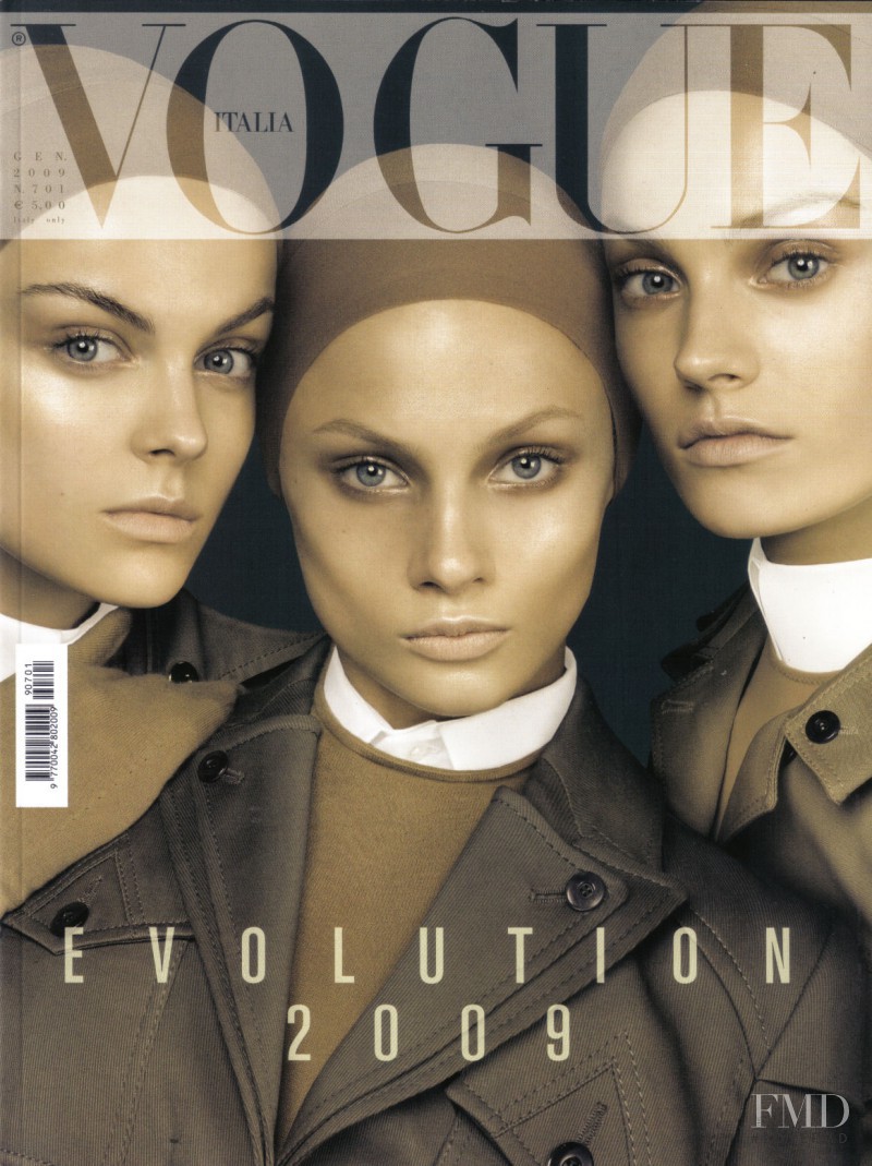 Anna Maria Jagodzinska, Anna Selezneva, Viktoriya Sasonkina featured on the Vogue Italy cover from January 2009