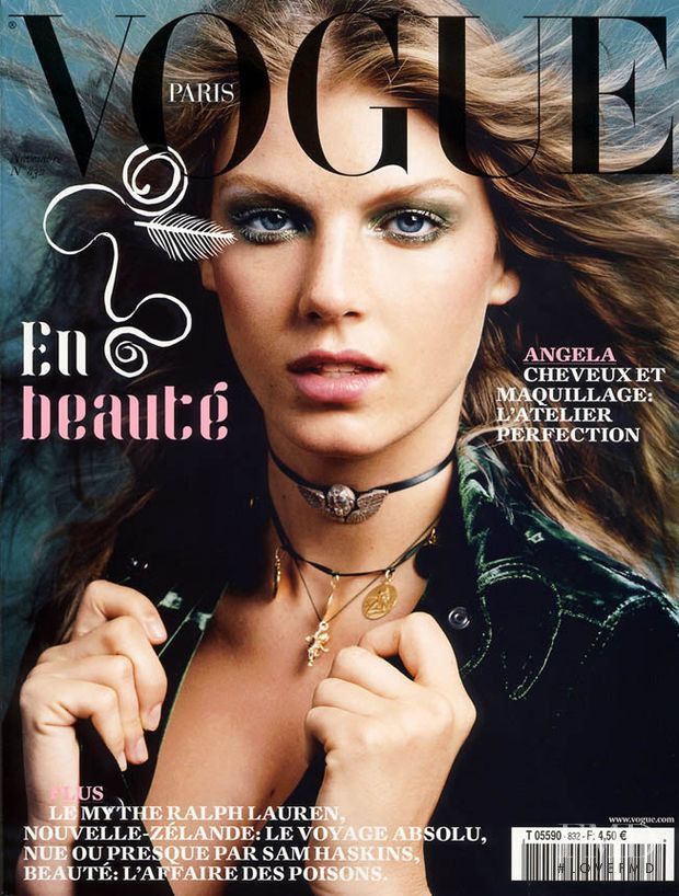 Cover of Vogue Paris with Angela Lindvall, November 2002 (ID:683 ...