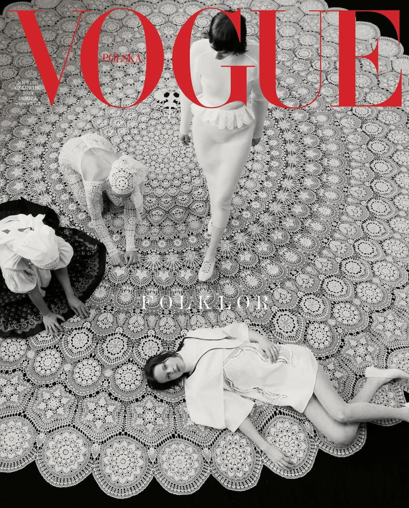 Diana Skowron, Madelief Bouter featured on the Vogue Poland cover from June 2024