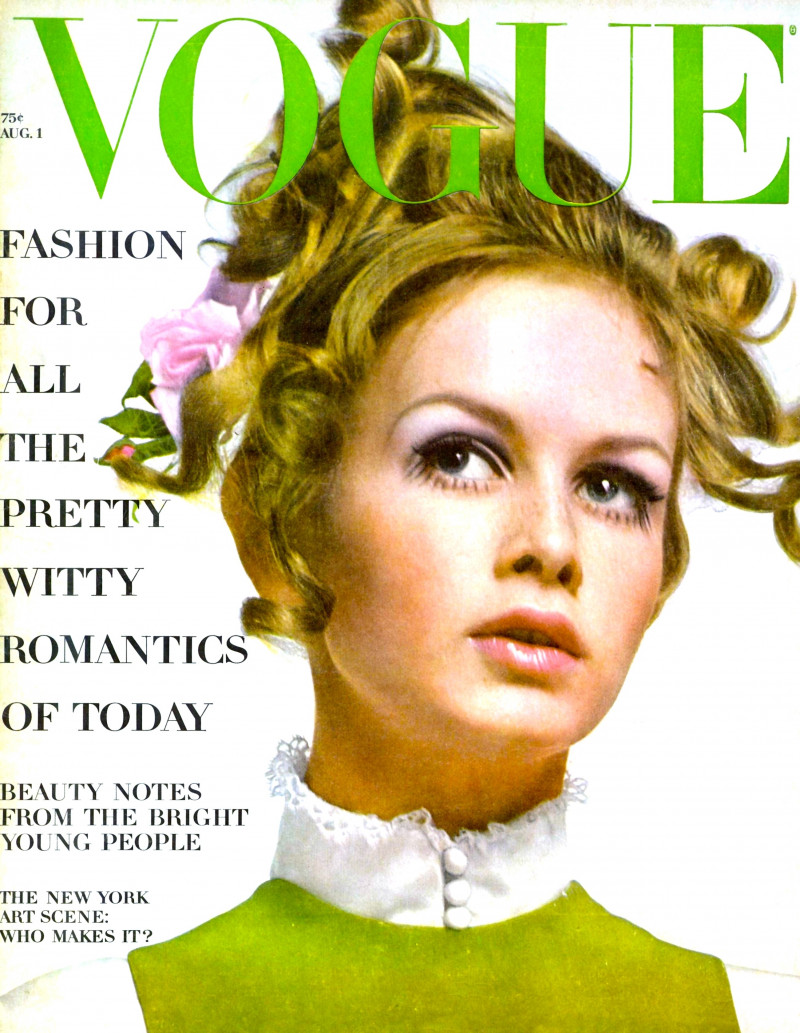 Twiggy Lawson featured on the Vogue USA cover from August 1967