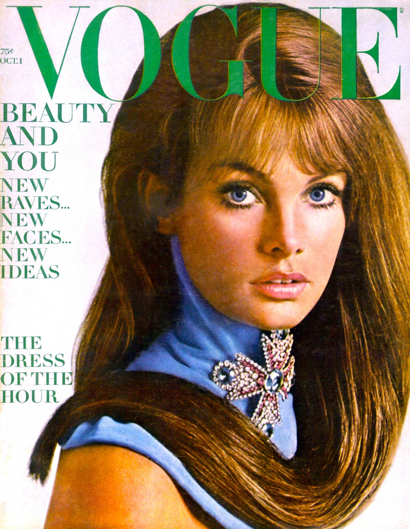 Jean Shrimpton featured on the Vogue USA cover from October 1967