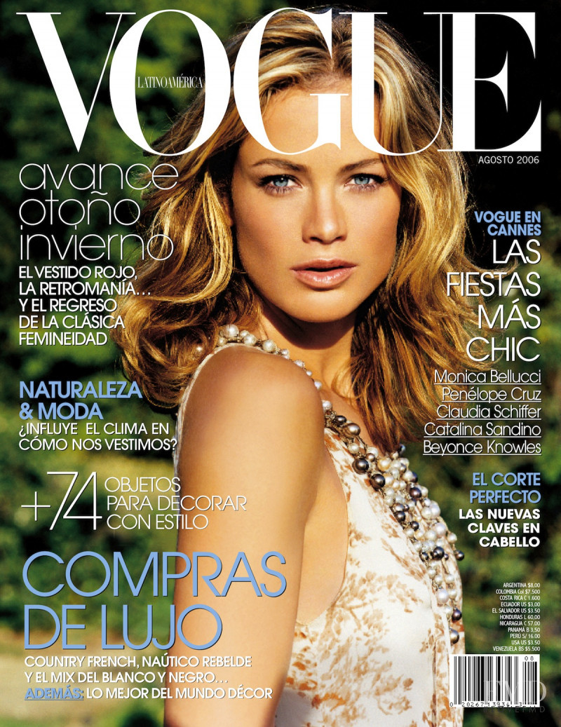 Carolyn Murphy featured on the Vogue Mexico cover from August 2006