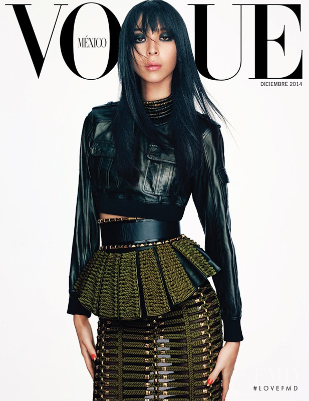 Issa Lish featured on the Vogue Mexico cover from December 2014