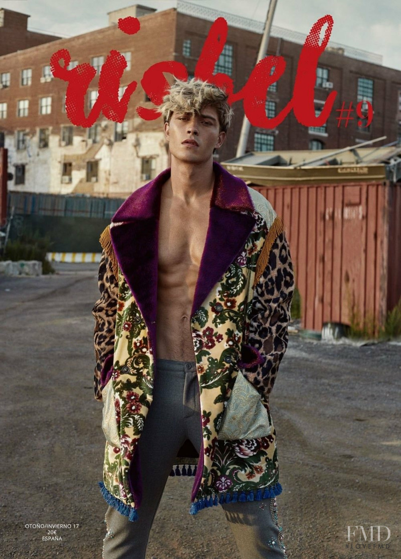 Francisco Lachowski featured on the Risbel cover from September 2017