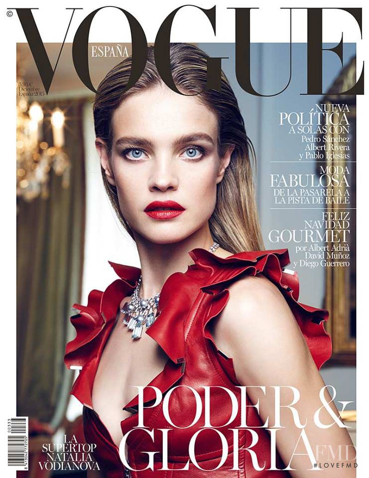 Natalia Vodianova featured on the Vogue Spain cover from December 2015