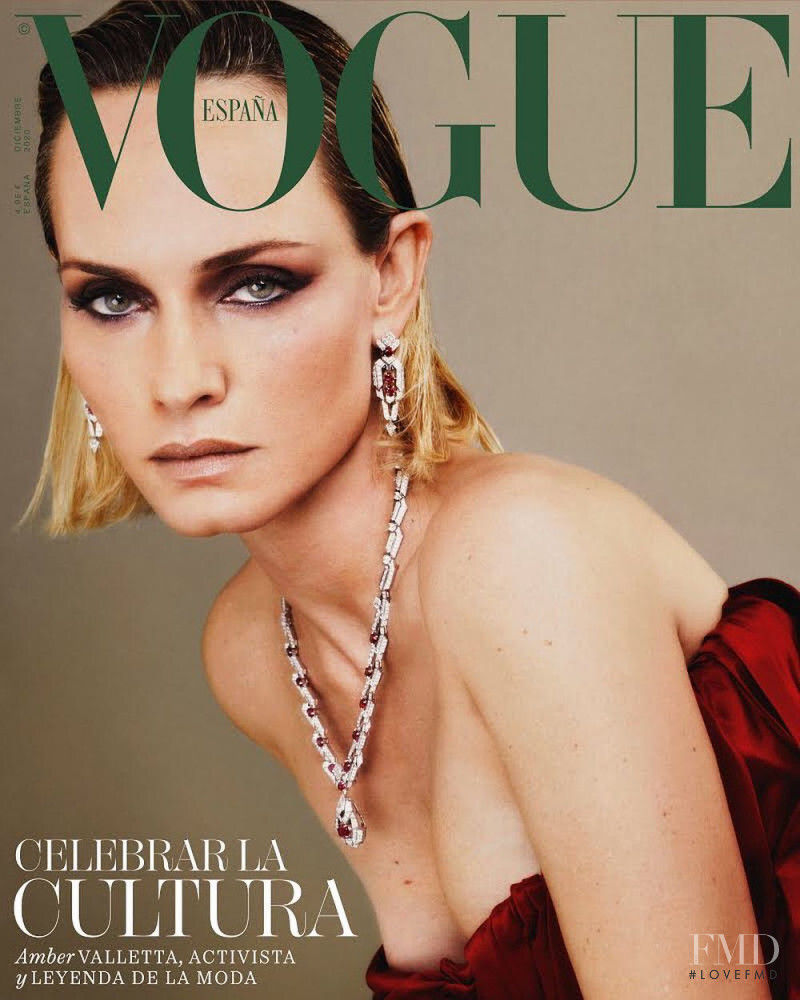 Amber Valletta featured on the Vogue Spain cover from December 2020