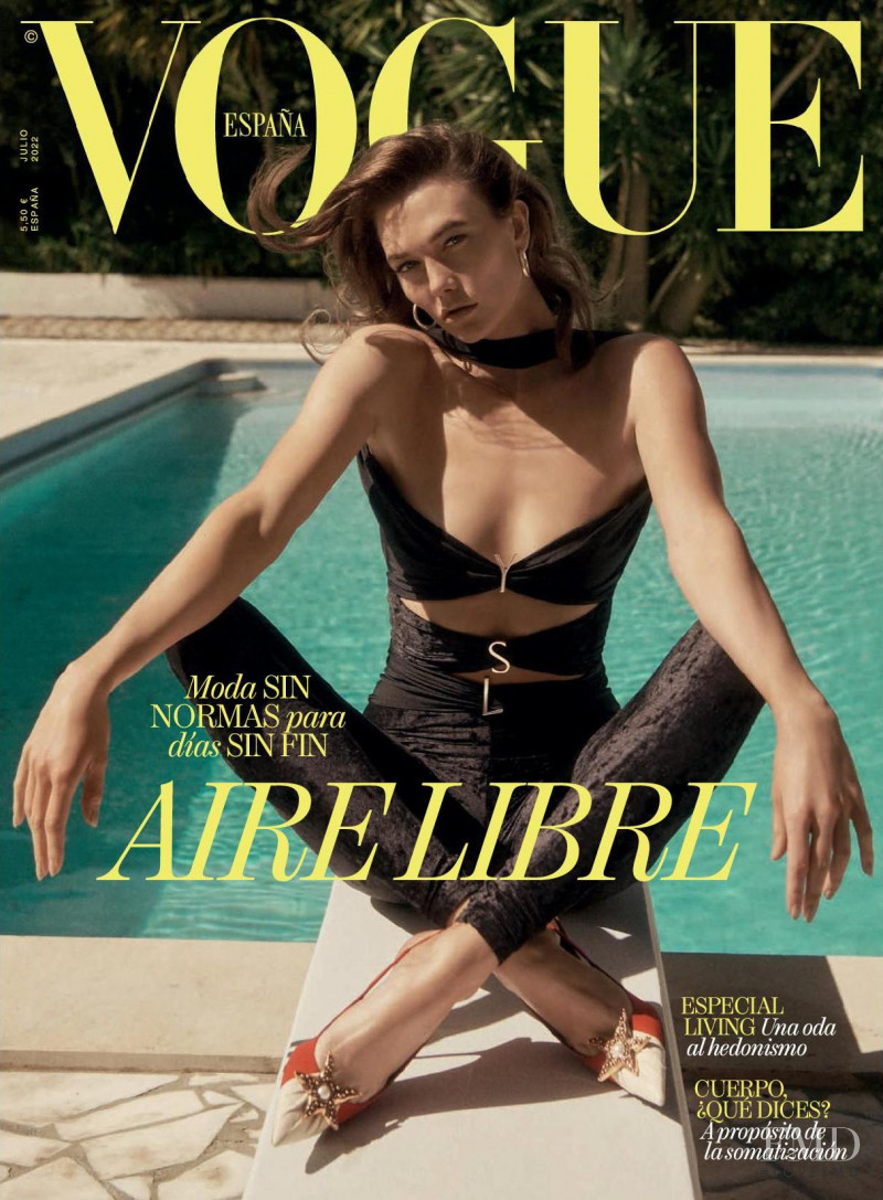 Karlie Kloss featured on the Vogue Spain cover from July 2022