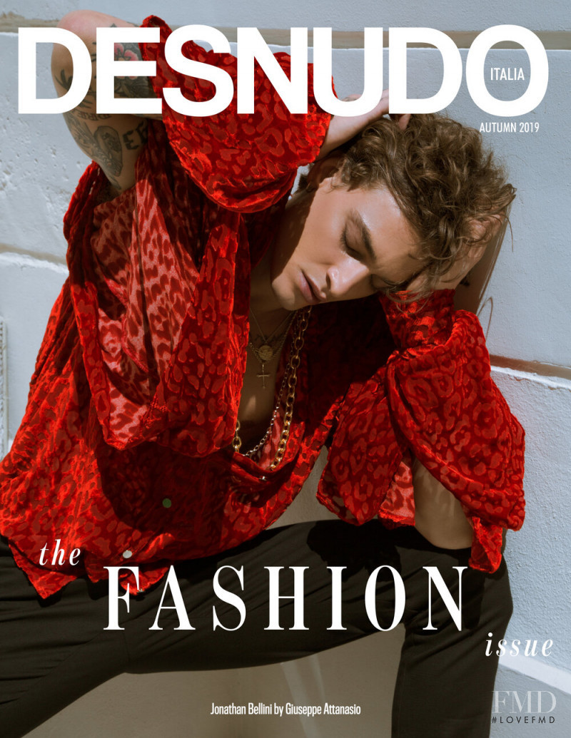 Jonathan Bellini featured on the Desnudo Italy cover from September 2019