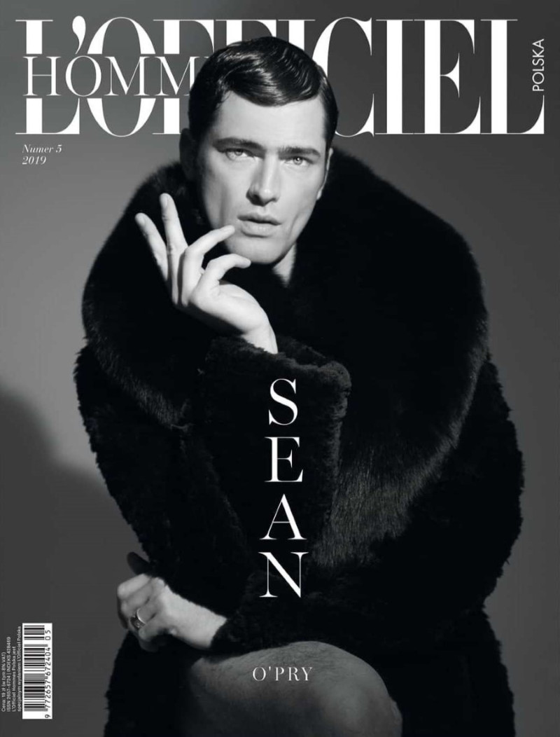Sean OPry featured on the L\'Officiel Hommes Poland cover from April 2019