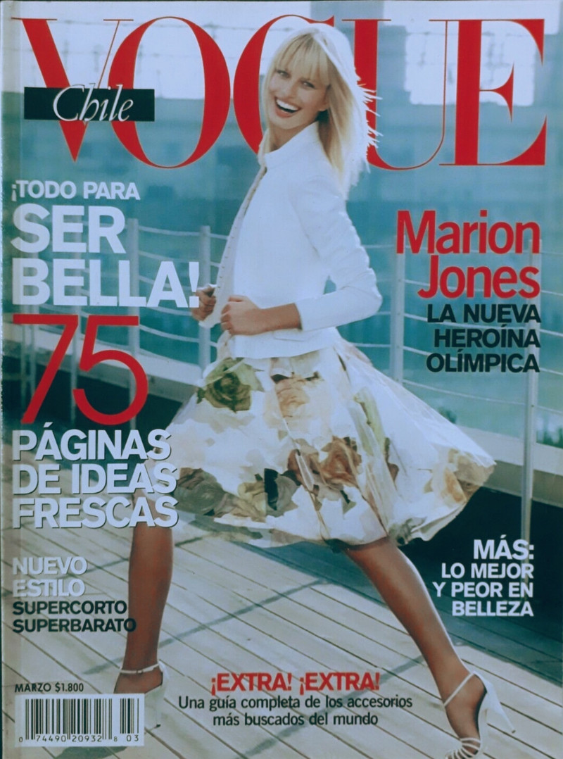 Karolina Kurkova featured on the Vogue Latin America cover from March 2001