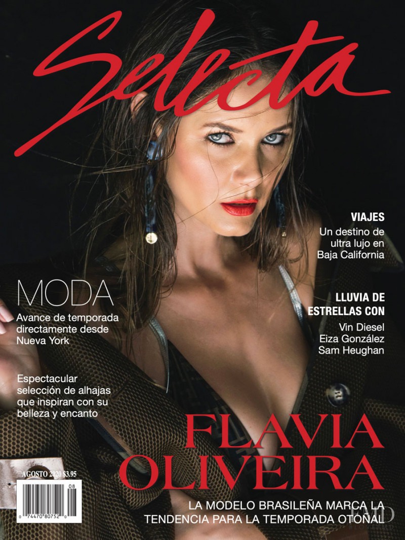 Flavia de Oliveira featured on the Selecta cover from August 2020