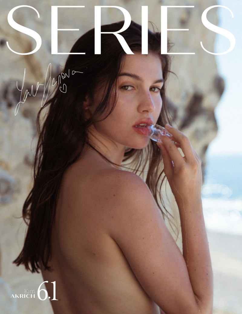 Lara Denova  featured on the Series cover from August 2020