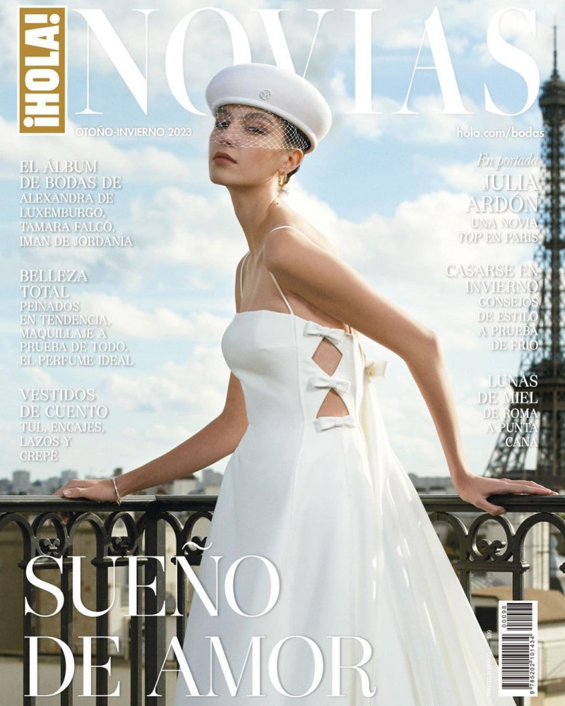 Julia Ardon featured on the Hola! Novias Mexico cover from November 2023