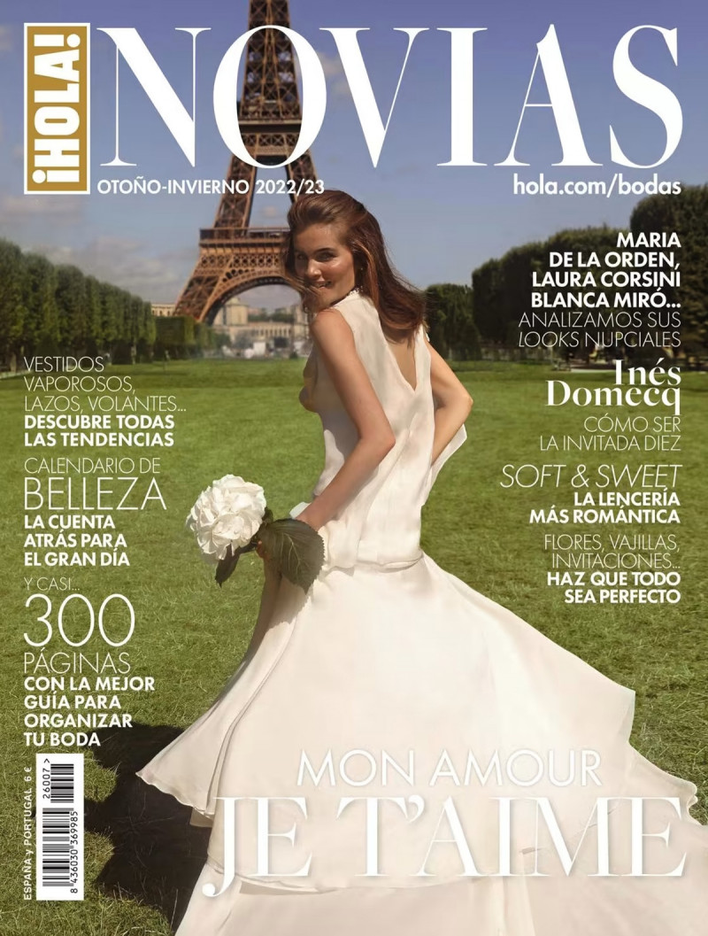  featured on the Hola! Novias Spain cover from September 2022