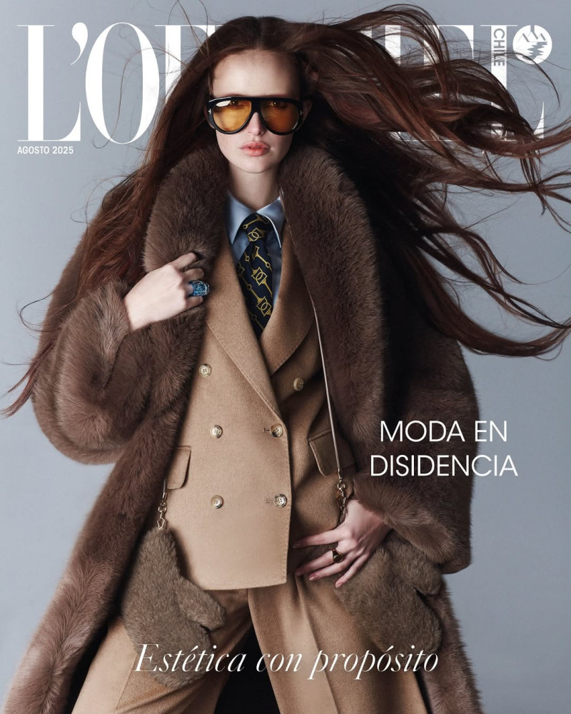 Erika Pires featured on the L\'Officiel Chile cover from August 2025