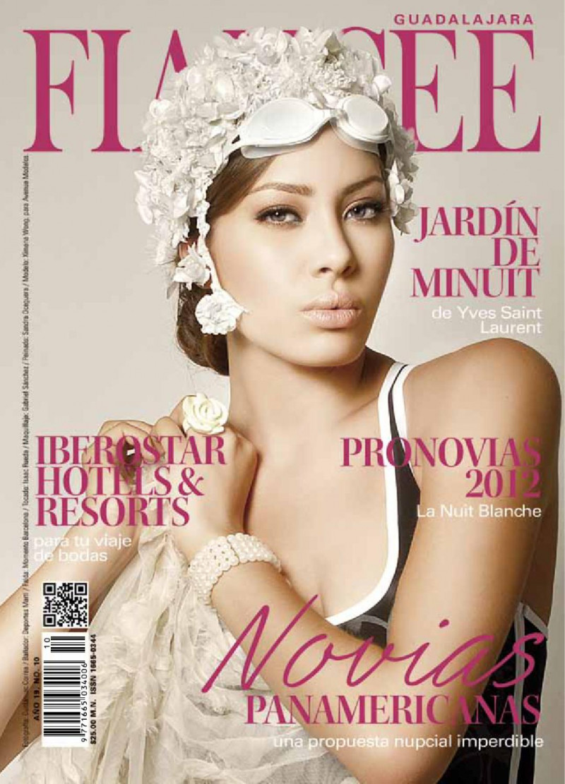 Ximena Wong featured on the Fiancee Bodas Digital cover from October 2011