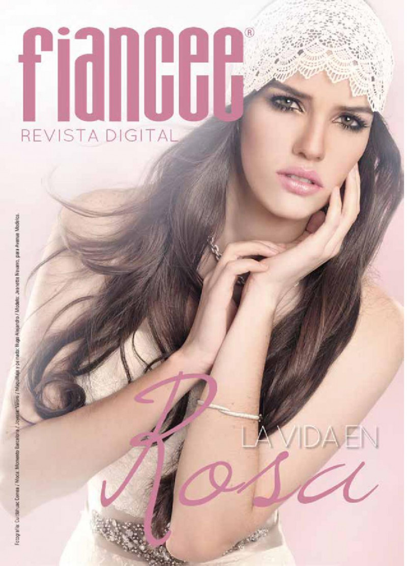 Jeanette Navarro featured on the Fiancee Bodas Digital cover from February 2013