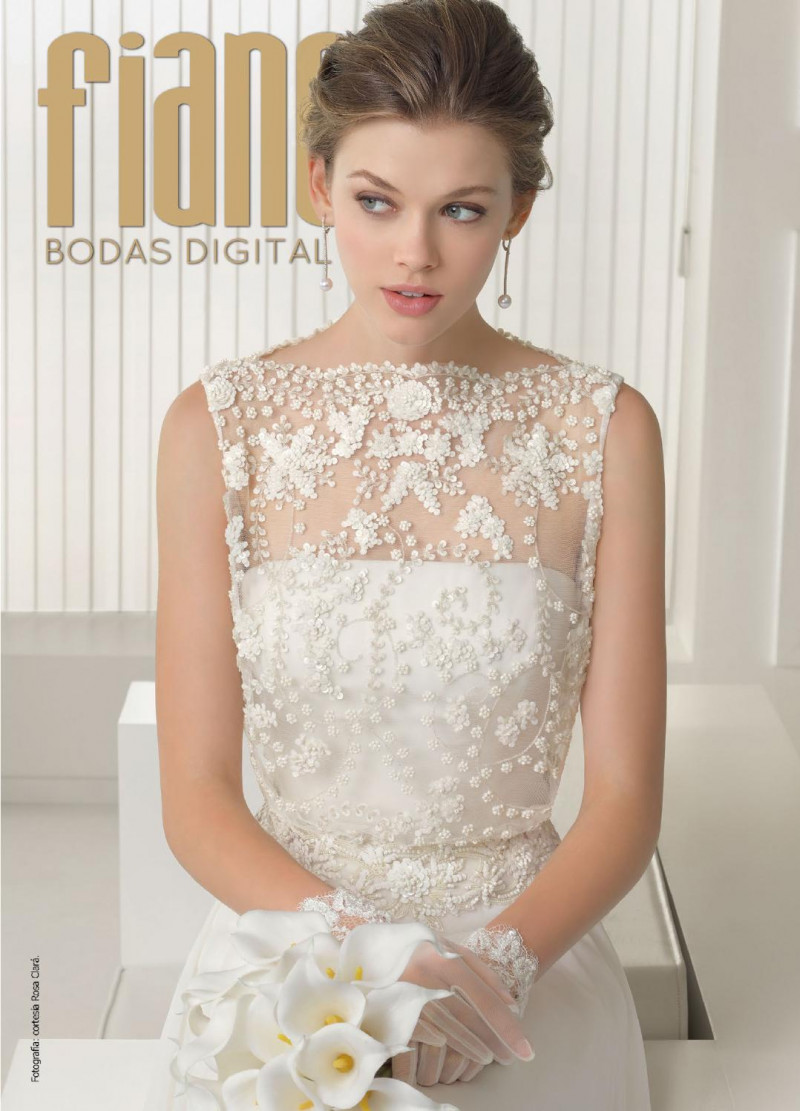  featured on the Fiancee Bodas Digital cover from January 2015