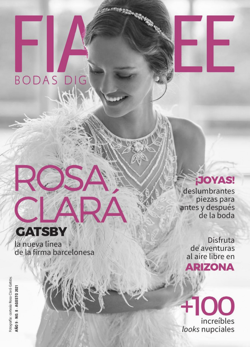  featured on the Fiancee Bodas Digital cover from August 2021
