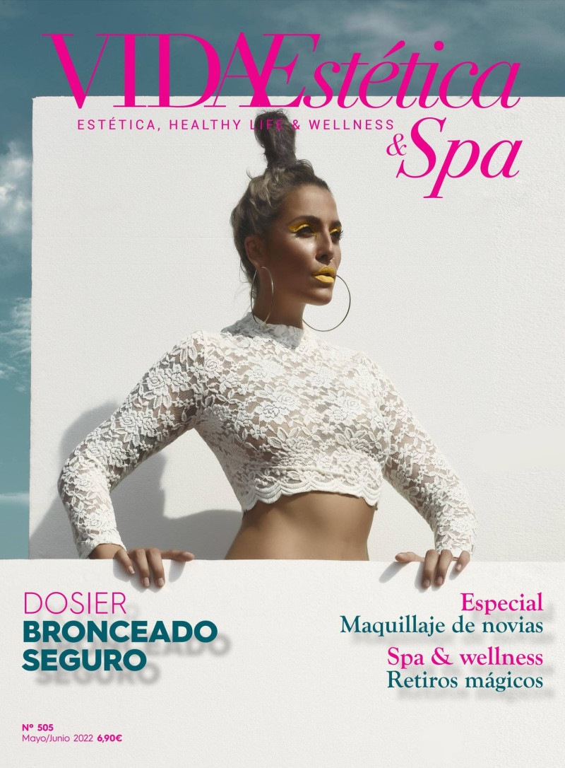 Sandra Borrego featured on the Vida Estetica & Spa cover from May 2022