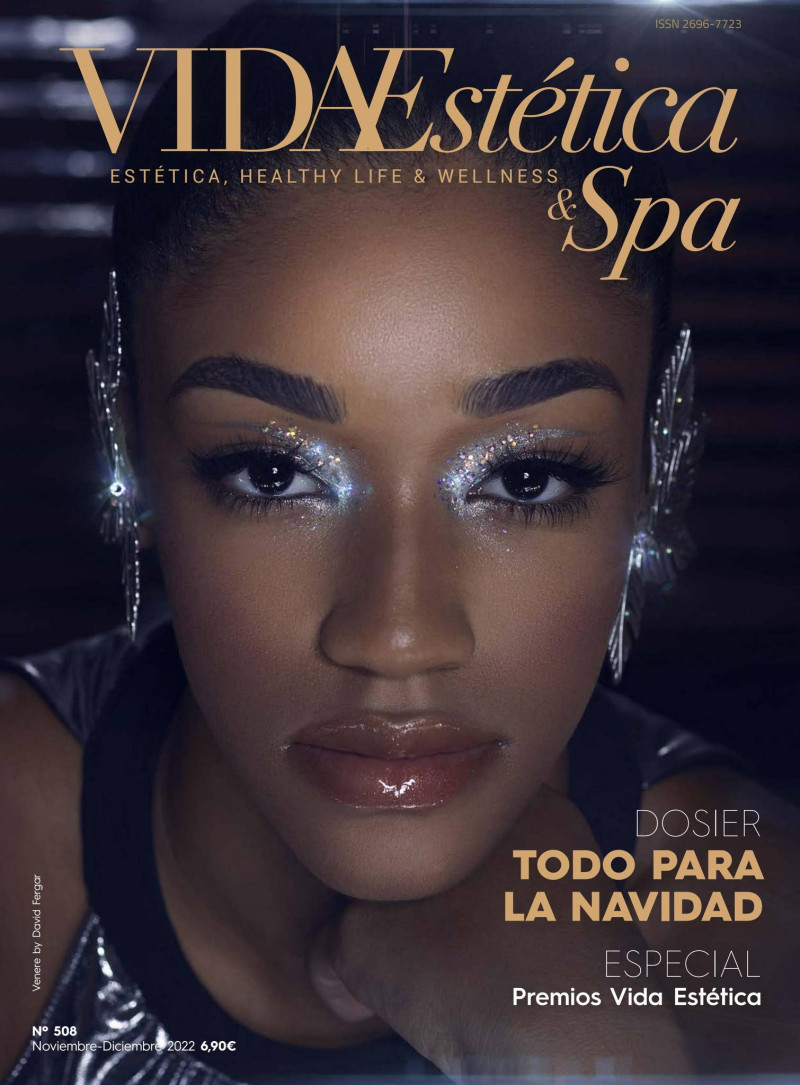 Aisha Mohamed featured on the Vida Estetica & Spa cover from November 2022