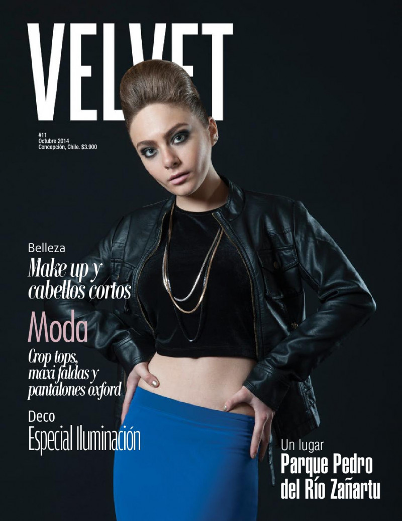Alexandra Russell featured on the Velvet Chile cover from October 2014