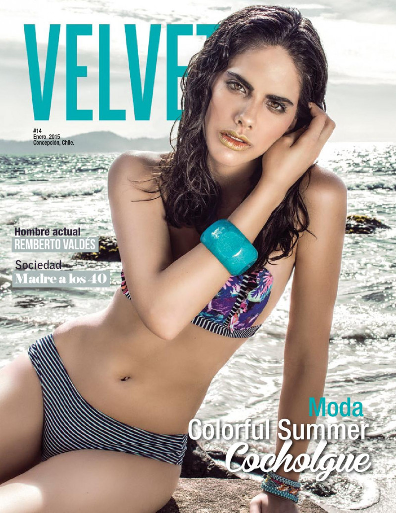 Claudia Calderon featured on the Velvet Chile cover from January 2015