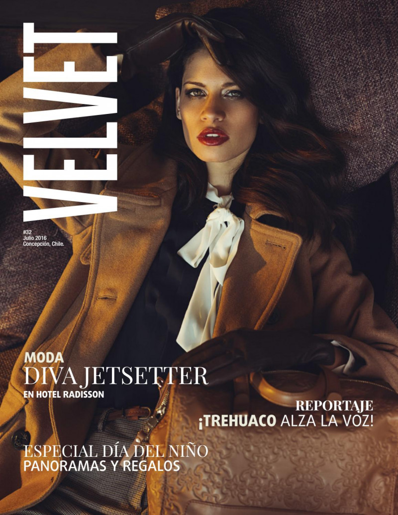 Belen Sandoval featured on the Velvet Chile cover from July 2016