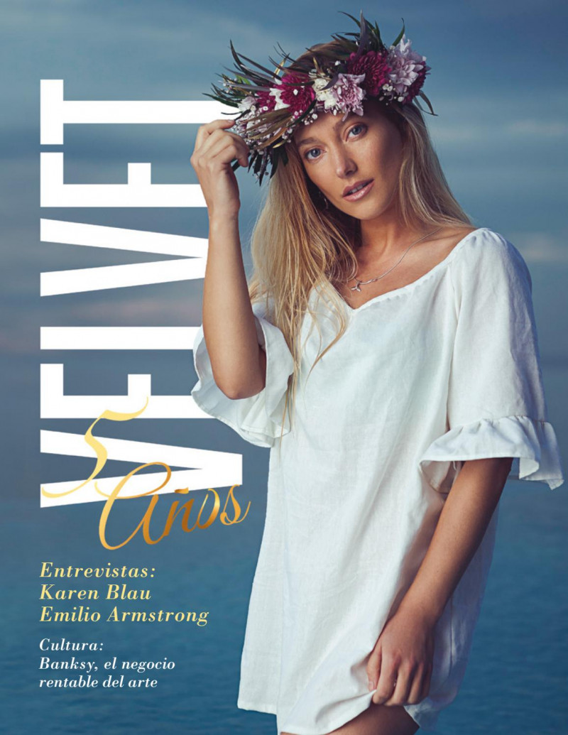Karen Blau featured on the Velvet Chile cover from November 2018