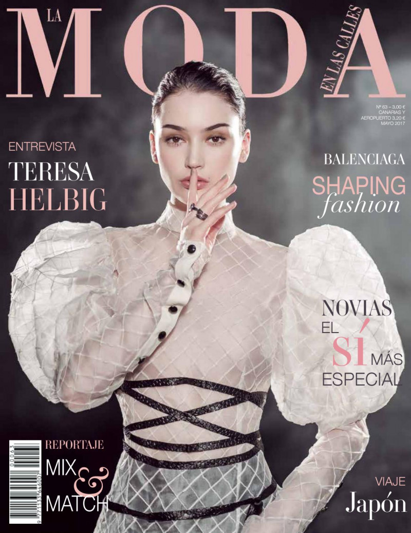 Saida Valieva featured on the La Moda en las Calles cover from May 2017