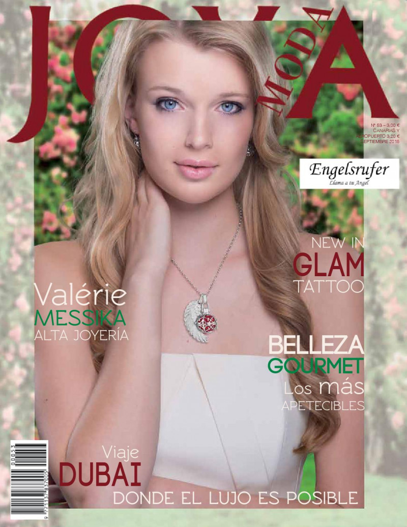  featured on the Joya Moda cover from September 2015