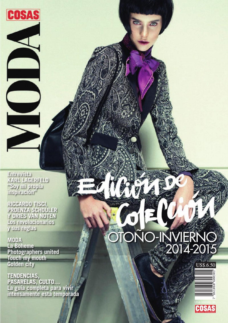  featured on the Cosas Moda Ecuador cover from November 2014