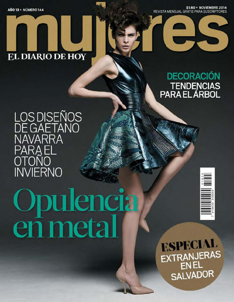  featured on the Mujeres cover from November 2014
