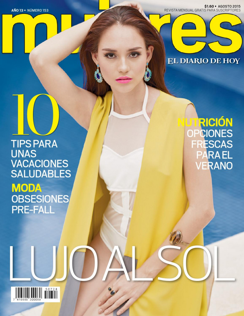 Pia Trigueros featured on the Mujeres cover from August 2015