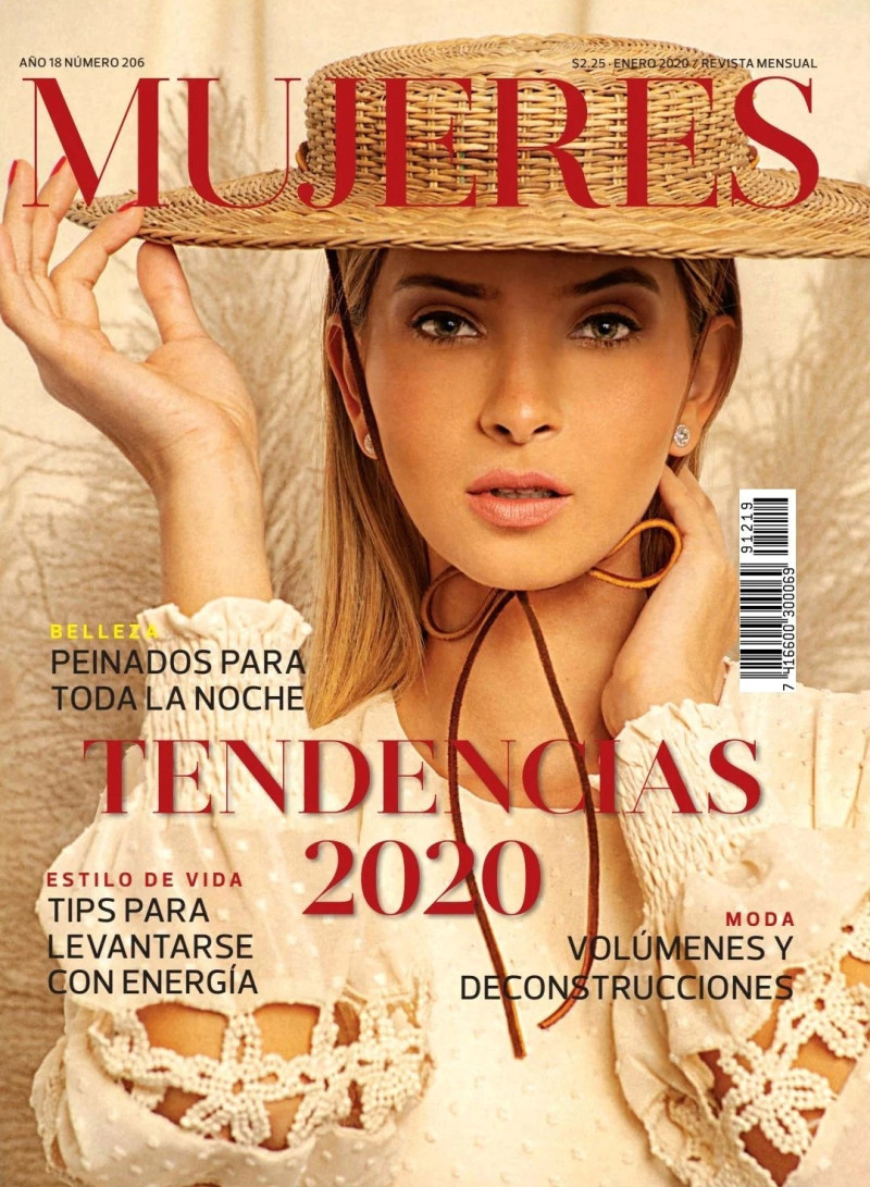  featured on the Mujeres cover from January 2020