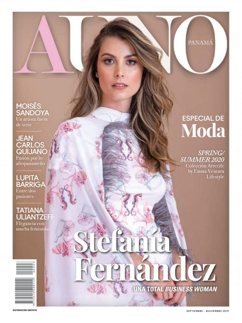 Stefania Fernandez featured on the Auno Panama cover from September 2019