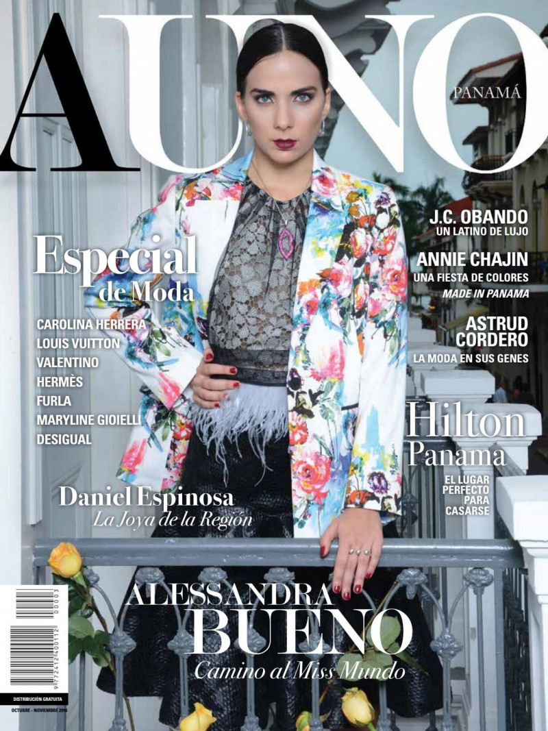 Alessandra Bueno featured on the Auno Panama cover from October 2016