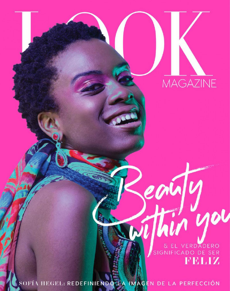 Lisa Hayet featured on the Look Guatemala cover from February 2016