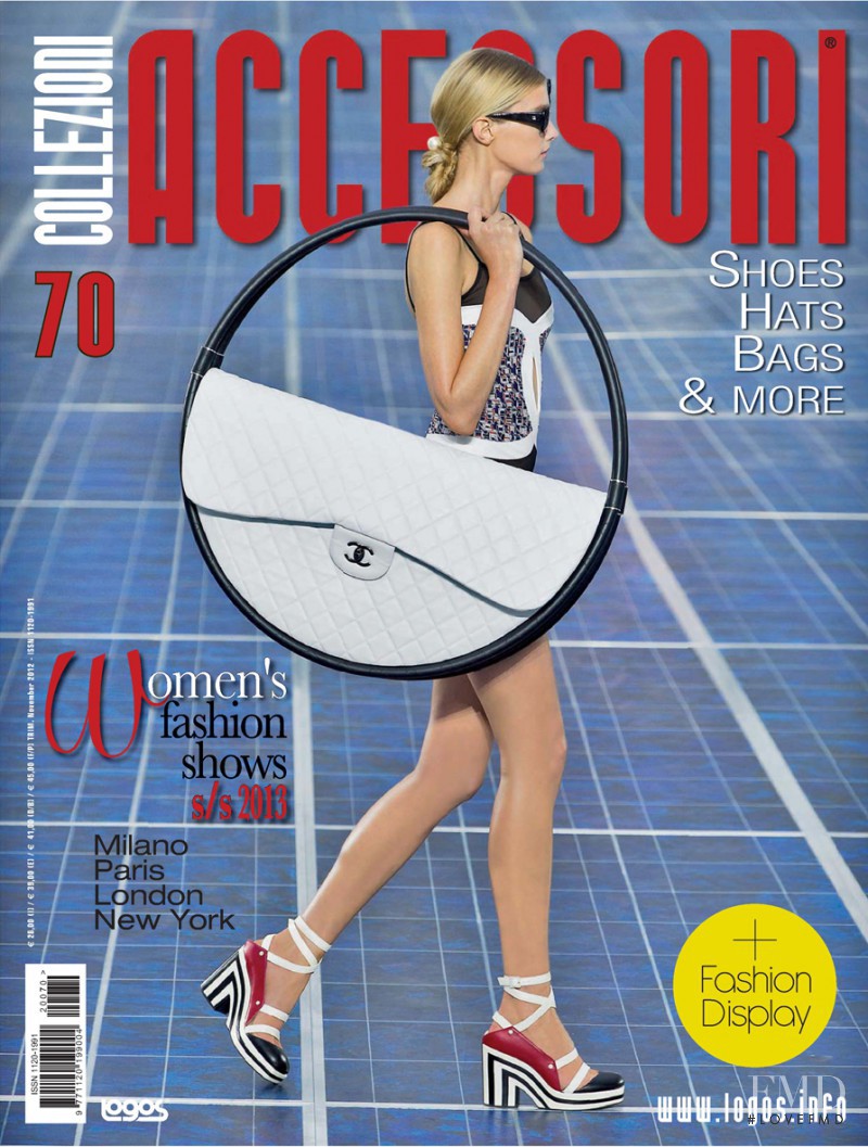  featured on the Collezioni Accessori cover from February 2013