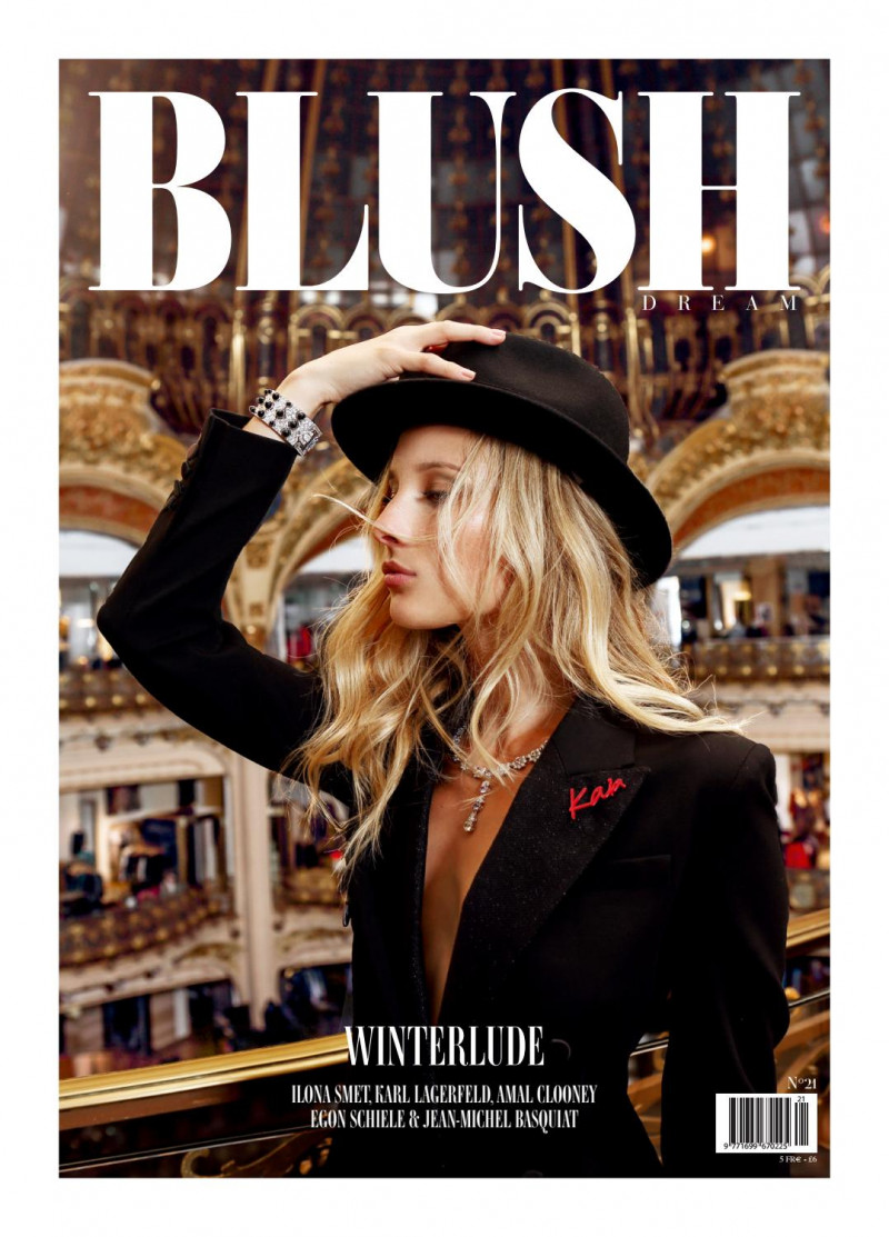 Ilona Smet featured on the Blush Dream cover from December 2018