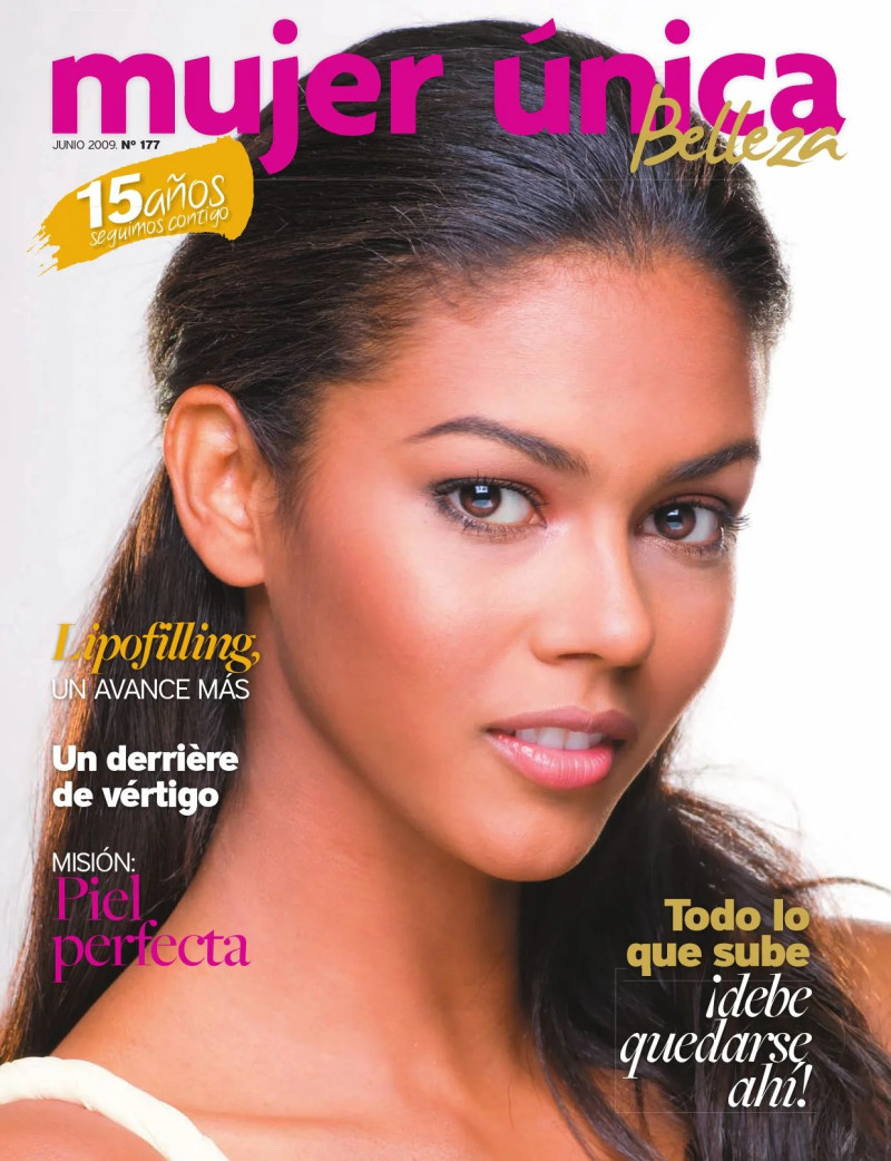 Ana Rita Contreras featured on the Mujer Unica cover from June 2009