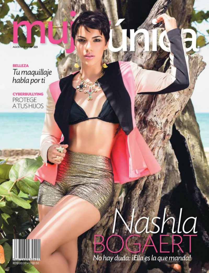 Nashla Bogaert featured on the Mujer Unica cover from August 2013